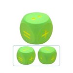 Dé en mousse avec symboles mathématiques