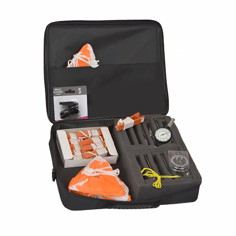 Complete orienteering kit for initiation to the orienteering race