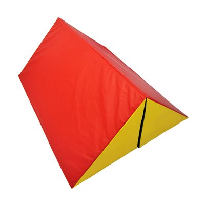 Triangle en mousse, 60"x24"x24"